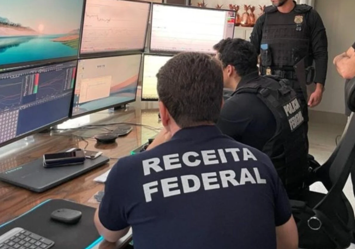 Qual a carga horária de um Auditor Fiscal da Receita Federal?